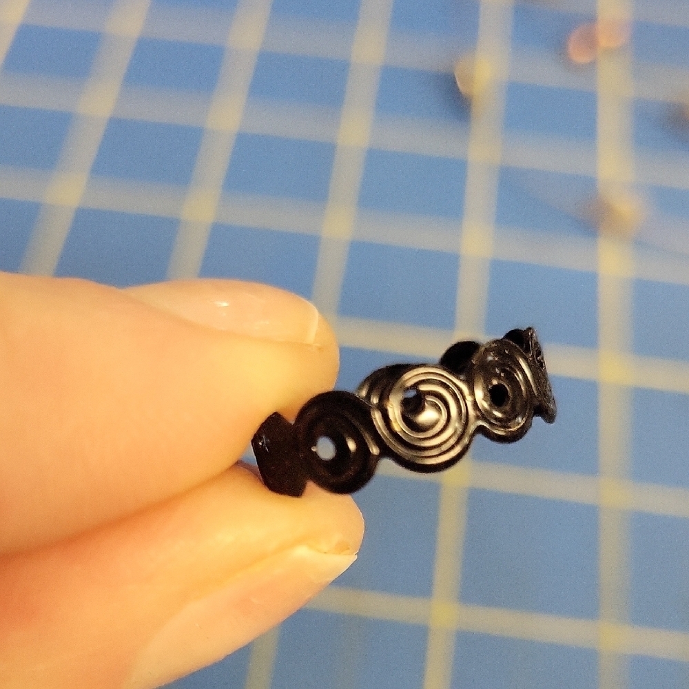 Black Swirl Size 7.5 Adjustable Ring